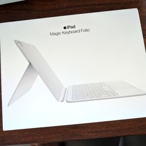 Apple Magic Keyboard Folio for iPad 10